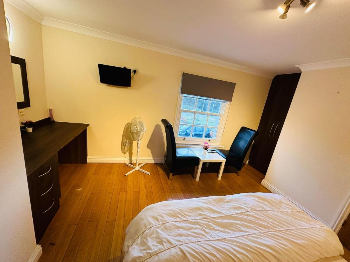 Sultania Motel And Catering Hedgerley Εξωτερικό φωτογραφία